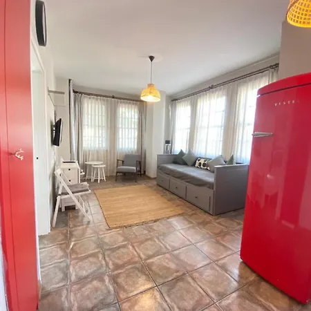 Cicerone Aparthotel 4*