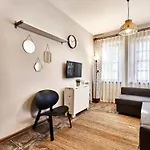 Cicerone Aparthotel 3*